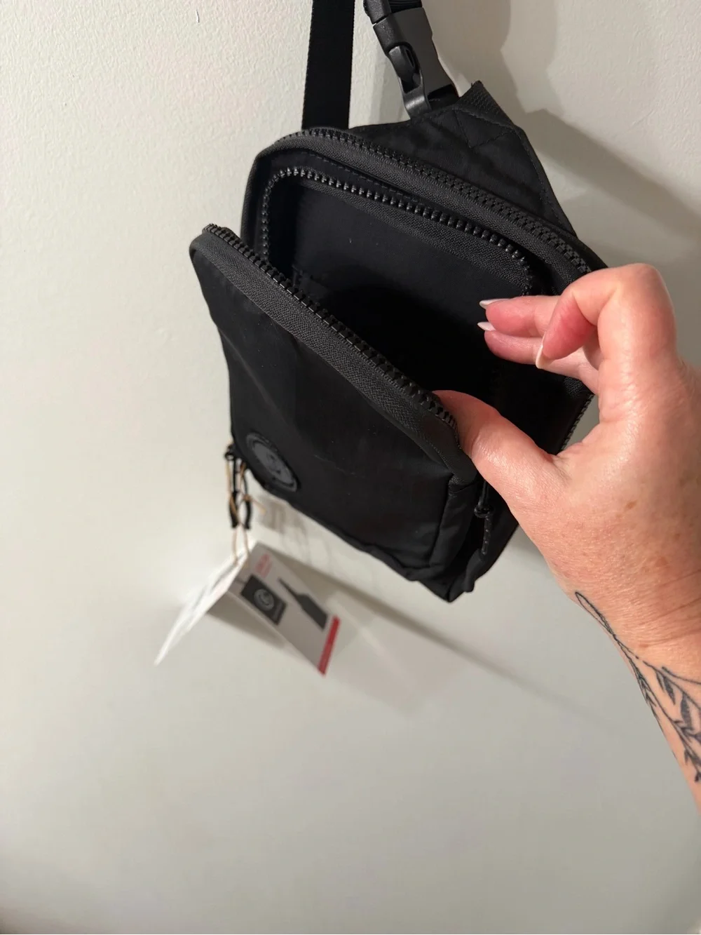 Black Unisex Sling Bag - Compact Crossbody Travel Pouch (ALDI)